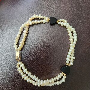 14kGold Pearl and Black Onyx Bracelet.